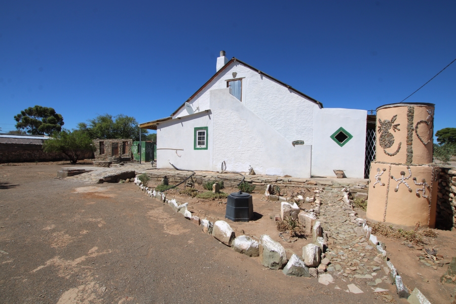 2 Bedroom Property for Sale in Fraserburg Northern Cape